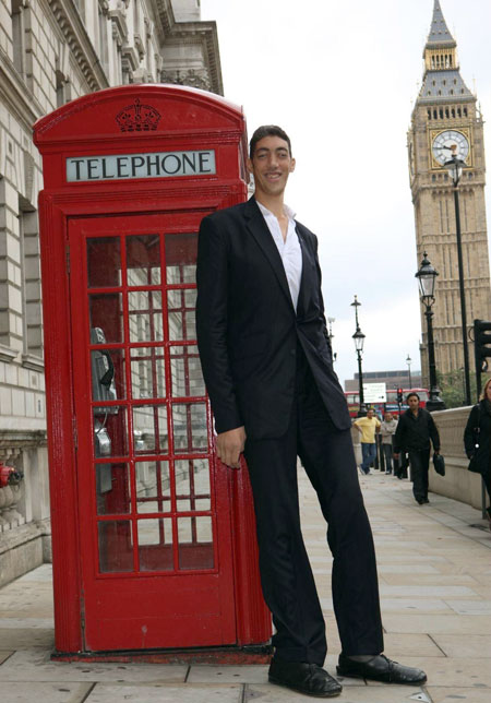  Who Is The Tallest Man In The World Today