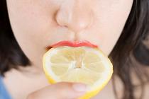 lemon juice to remove teeth stains